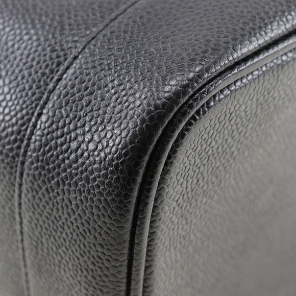 CHANEL Black Caviar Leather Pouch - Picture 4 of 10